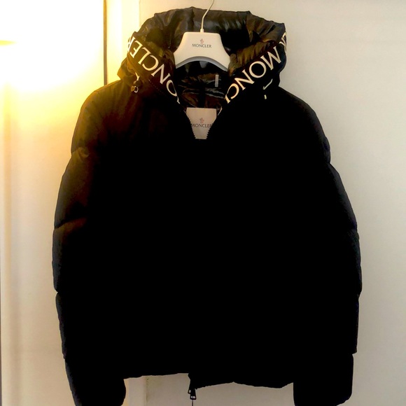 MONCLER BLACK JACKET - Picture 2 of 10